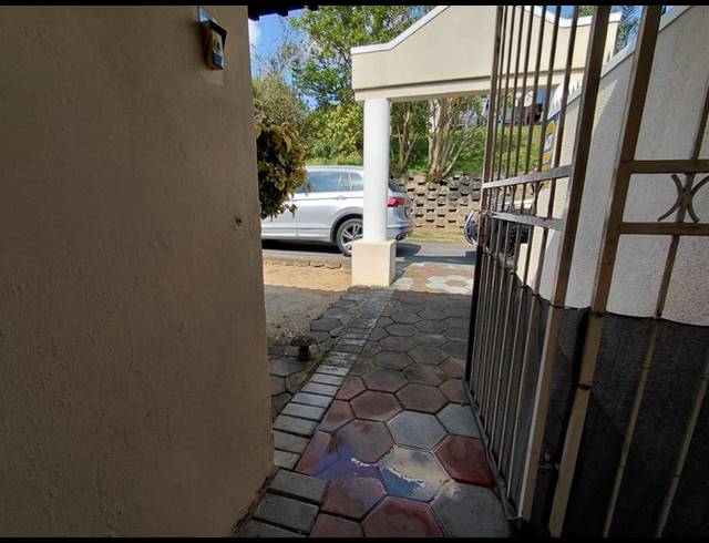 2 BEDROOM TOWNHOUSE FOR SALE IN SHERWOOD